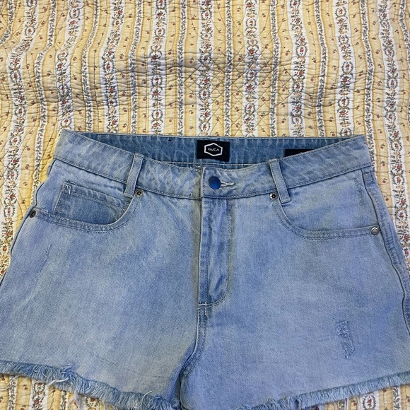 RVCA boyfriend shorts - Picture 2 of 3
